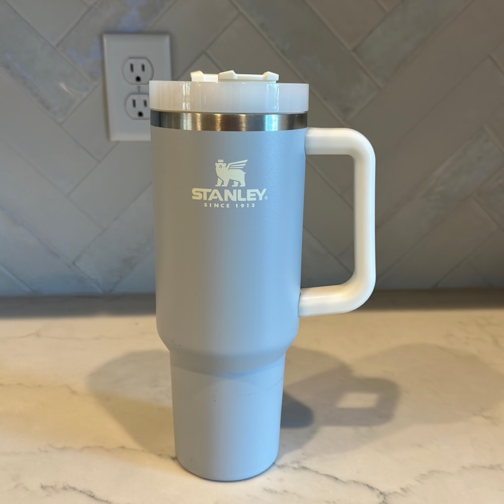 40 oz grey Stanley cup